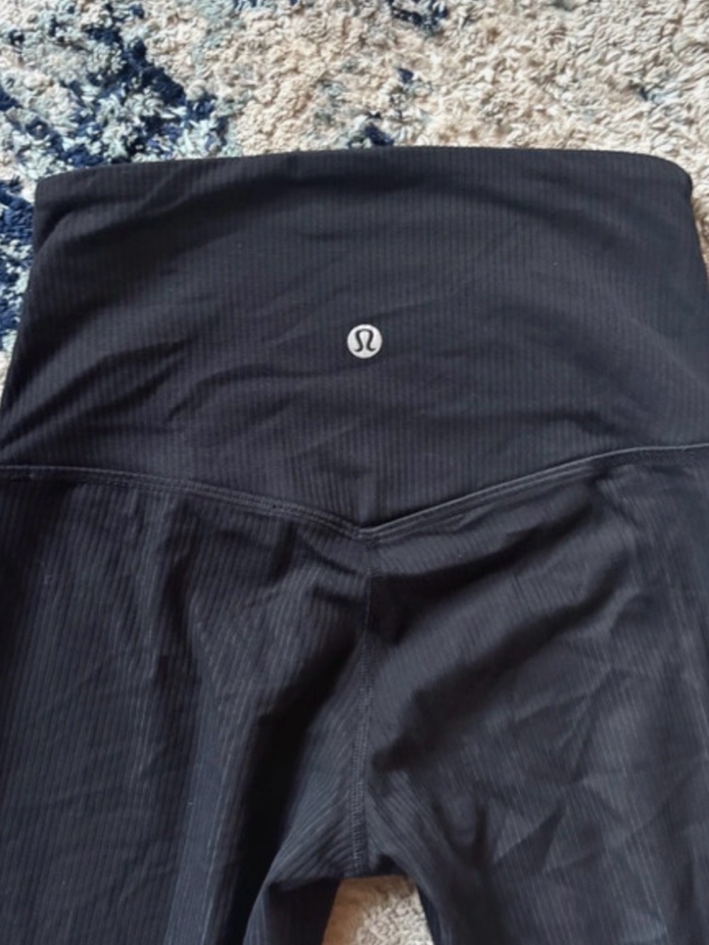 Size 2 lululemon black ribbed high waisted flare leggings - Picture 2 of 3